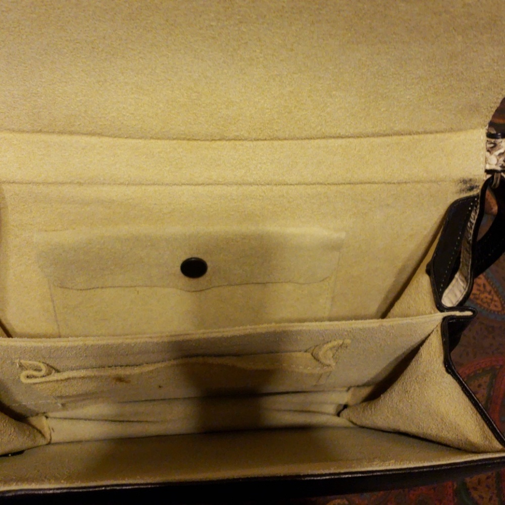 Purse - Picture 3 of 4
